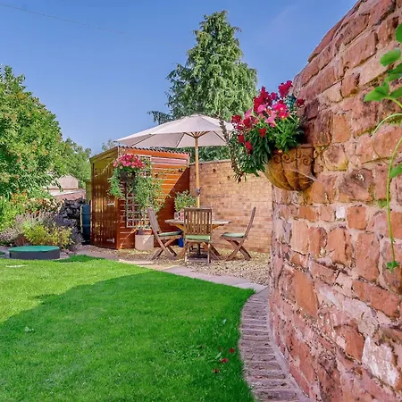 3 Bed In Penrith Oc-89268 *
