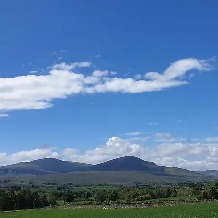 3 Bed In 89268 Newton Reigny