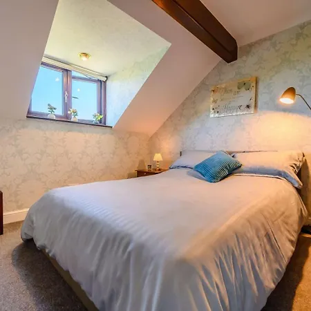 3 Bed In Penrith Oc-89268