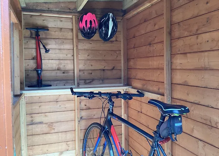 3 Bed In 89268 * Newton Reigny